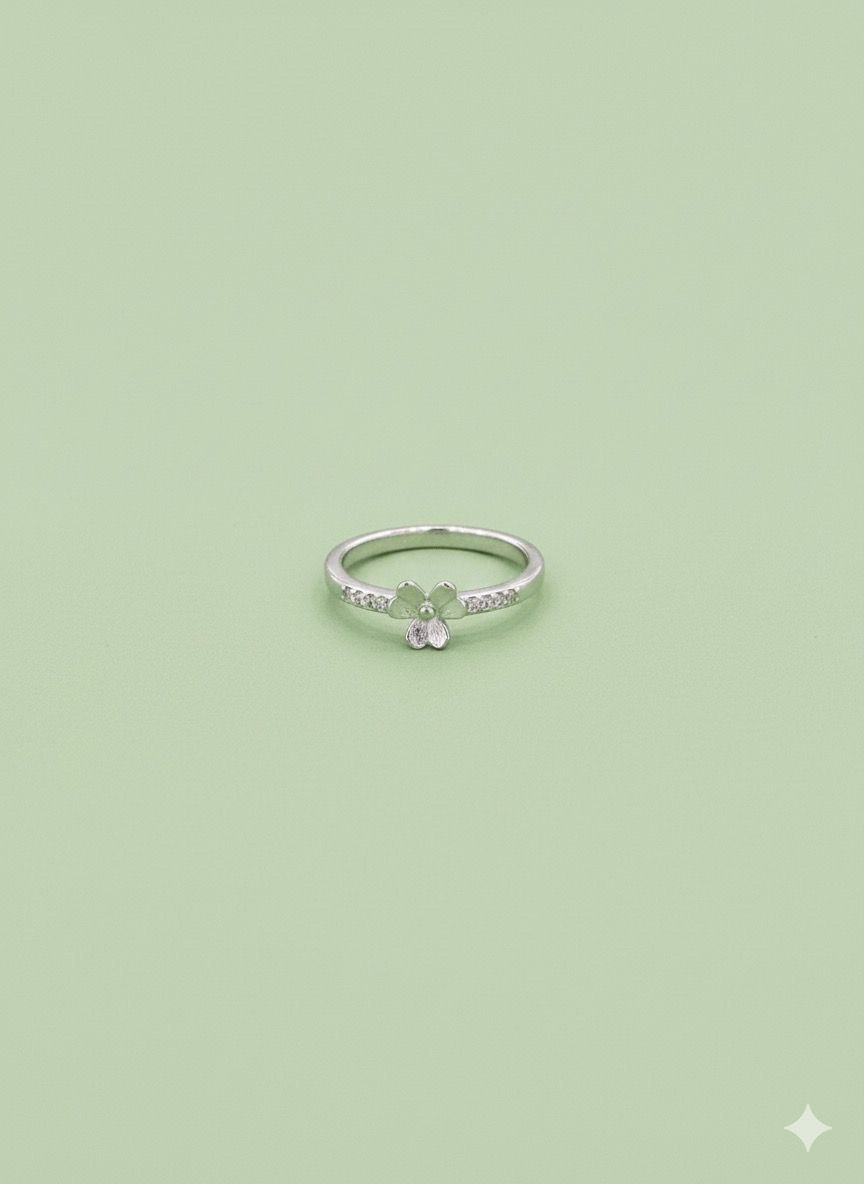 92.5 Silver Clover  Ring